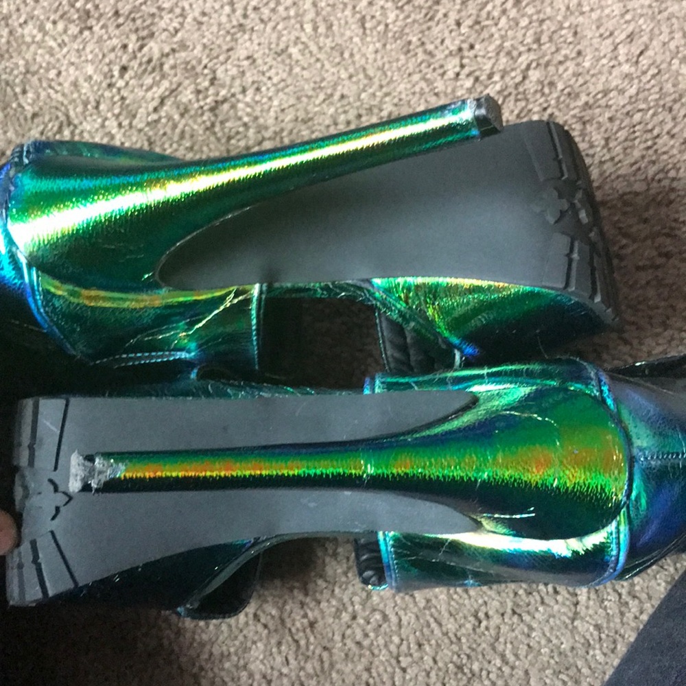 Stalker Heels - Picture 2 of 2